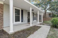 Charming Family Friendly 3-bedroom House in Fabulous Pensacola