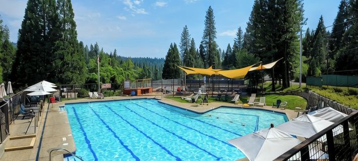 Blue Lake Springs Cabin Near Lake: Hot Tub, Fire Pit, Outdoor Shower, Pets, BBQ Hotels in Arnold