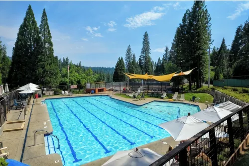 Blue Lake Springs Cabin Near Lake: Hot Tub, Fire Pit, Outdoor Shower, Pets, BBQ