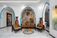 Phuong Dong Hotel and Apartment - parcheggio