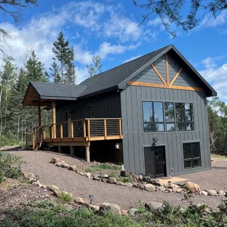 Forest Bathing. Lake Superior Views. Charming 1 bedroom apartment/suite.