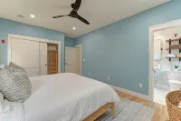 Secluded Coastal Home and Cottage: Peaceful Nature Escape 3 Minutes to the Beach - Wifi