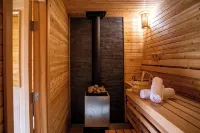 Pocono Wellness Retreat: Sauna • Hot Tub • Movie Theater • Fire Pit