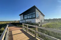 Blackbush Beach Resort Hotéis em 