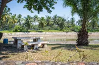 F4 Beach House Kitchen BBQ 3 Bedrooms Large Yard - Bungalows