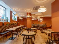 Westlight Lisboa Madalena Hotels near Castelo