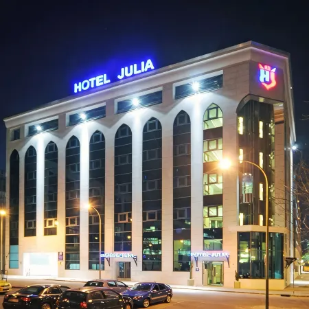 Hotel Julia Отели рядом с достопримечательностью «Викальваро»