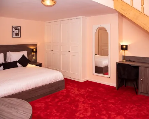 La Bourse Hotel Hotels near شارع نوف