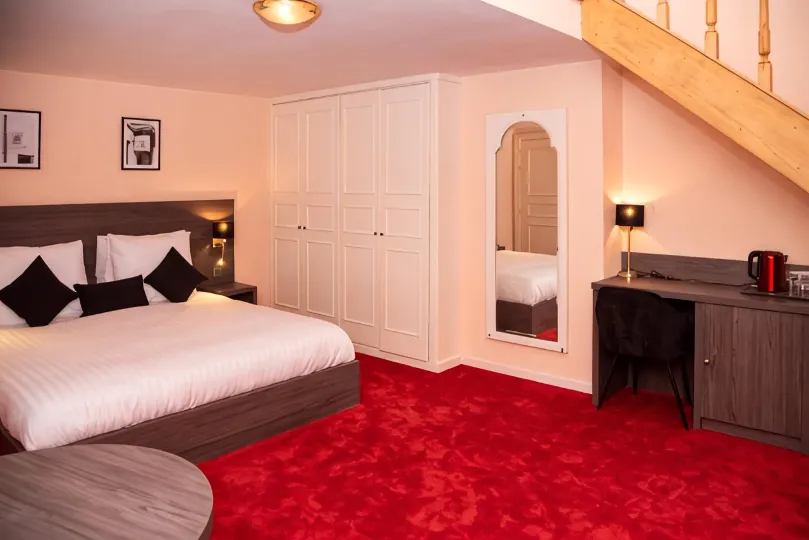 La Bourse Hotel