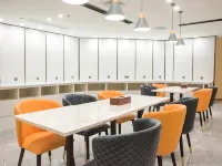 Xing Yue Hotel (Dongguan Changping Baihua Times Plaza) Hotels near Changping