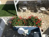 Marina Hotel - parking