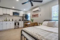 The Vanderbilt Mansion Apt 11 Near Downtown and TWU - Apartments