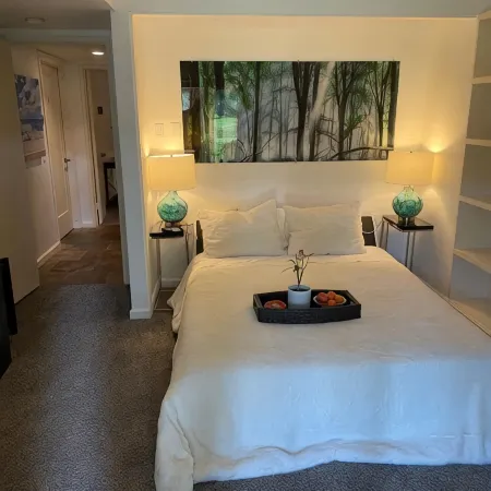 Real Bargain in a Highly Popular Location. Peaceful, Cozy, Safe, Amazing View!