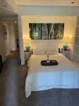 Real Bargain in a Highly Popular Location. Peaceful, Cozy, Safe, Amazing View! - 2-Star