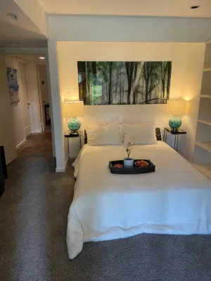 Real Bargain in a Highly Popular Location. Peaceful, Cozy, Safe, Amazing View! - 2-Star