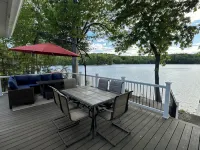 Glass Lake Cottage - Homestays