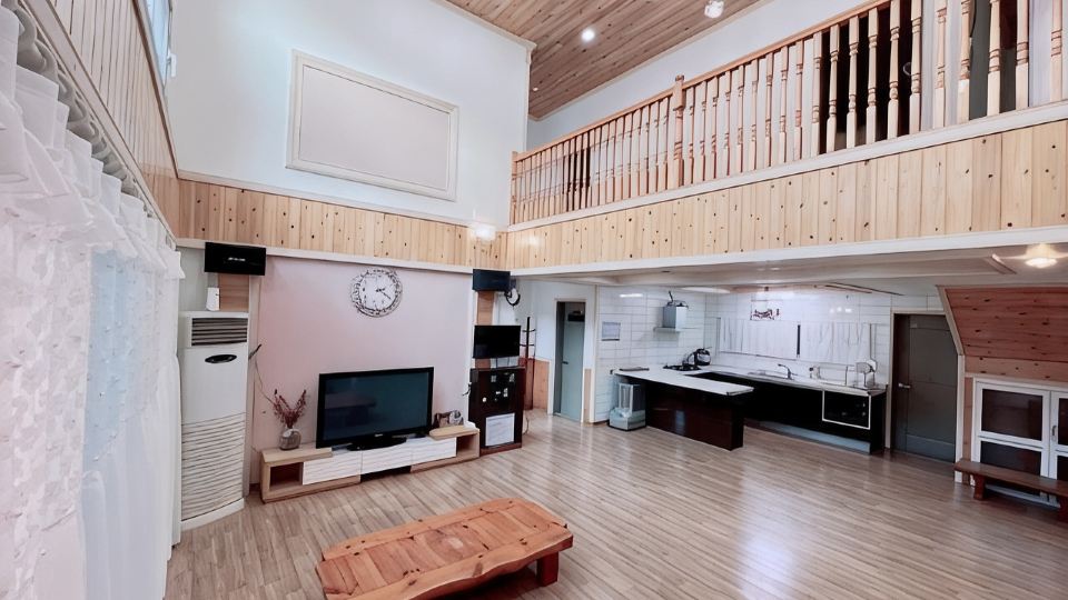 Cheongdo Dolgorae Poolhouse Pension