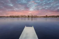Hidden Gem Lake House 3 Br, 2.5 BA - 4-Sterne