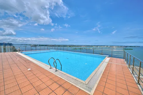 Spacious 3-bedroom water front apartment in serene Marine Drive Ernakulam Kerala - 公寓