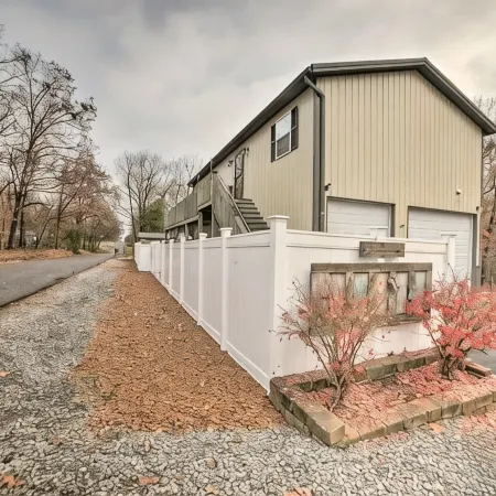 Kentucky Lake Oasis- Walk to Lake, Game Room, Fire Pit & Boat Parking
