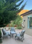 6 BR Villa Downtown in Springdale 1.2 mi from ZNP Sleeps 14 Free parking 6 cars - balcony