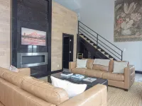 Modern, Spacious Loft in Douglas with Free Parking! Hotels in Douglas