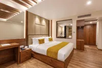 Hotel Thrive, A Tropical Courtyard