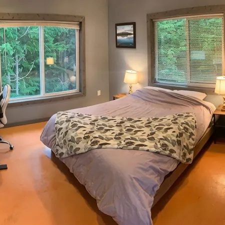 Jeremys Mountain Chalet @jeremysmountainchalet