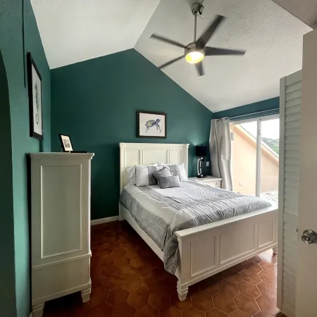 Sunset Reef: An Oceanfront 3 Bedroom Condo in Gentle Winds