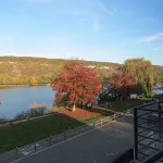 Beautiful apartment on the edge of seine Vernon giverny sleeps 8