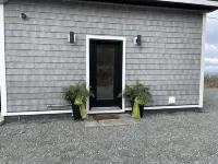 New Modern Oceanfront Home with Year-round Hot Tub - Wifi