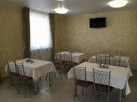 Tveritsyi Hotel - parkir