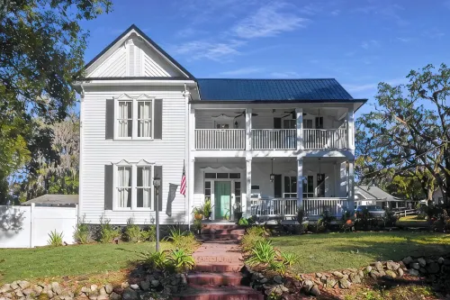 LULU Street Retreat-Historic Home in Brooksville12 miles from Cabot Farms Golf - chambre d’hôtes