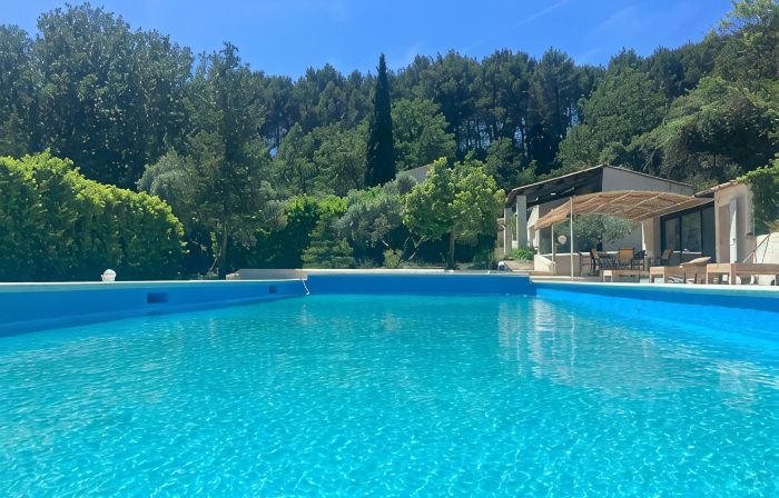 Lauris Villa Paradis sur un Grand Park de 1, 5 Hectars en Retrait de la Route