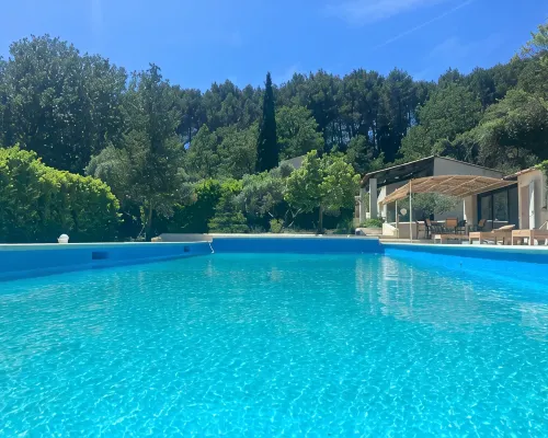 Lauris Villa Paradis sur un Grand Park de 1, 5 Hectars en Retrait de la Route Hotels in Lauris