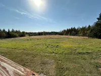 Cozy 1-bedroom cabin with AC, WiFi & garage in charming Ironwood