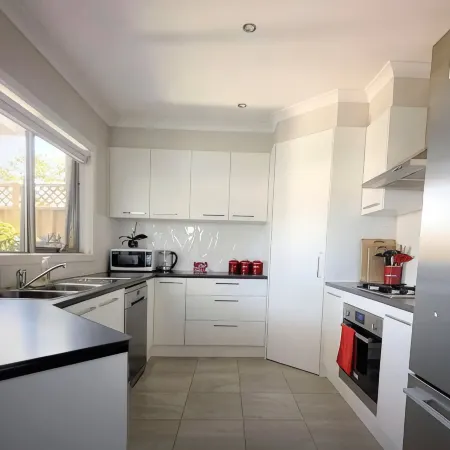 Modern Townhouse close to CBD