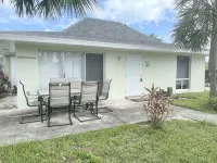 Beach Villa, Treasure Cay, Community Pool - Homestays