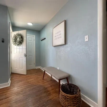 The House on Hill st -A Quiet Home