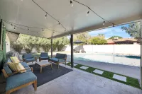Modern Home w/ Pool Near ASU & Scottsdale | Family Friendly - บังกะโล