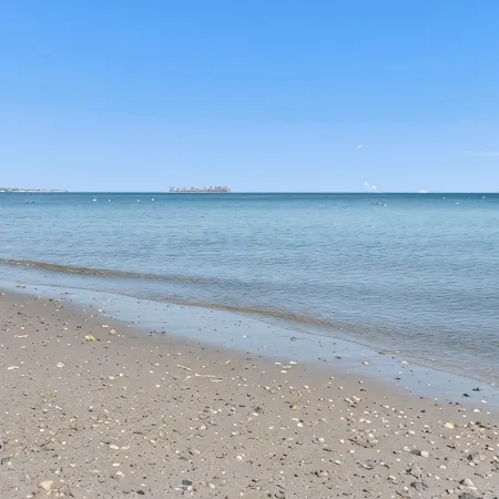 Amazing 3BR Wildermere Beach Retreat, with Jacuzzi