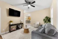 Charming 2-bedroom house in Downtown Fort Wayne - บังกะโล