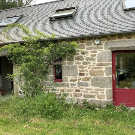 Traditional Breton farmhouse with garden, wood-burning stove and sauna Отели в г. Трегюнк