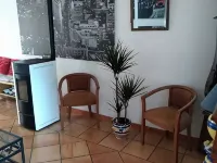 Comfortable house 5 minutes from Aix-en-Provence Hotels in Venelles