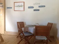 THE FISHERMAN'S SHELTER 200M FROM THE APARTMENT AND THE GR 34 WELCOMES YOU ALL YEAR - Homestays