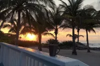Luxury Beachfront House on Cayman Brac's Nicest Beach! Vacation your way!