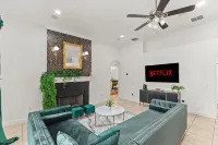 Casa Esmeralda w/ Kg Bd - Heated Pool - Lanai Bonfire - Pools