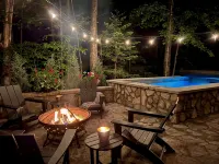 NEW ADIRONDACK LUXURY CABIN WITH YEAR-ROUND HEATED PLUNGE POOL