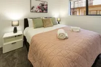 City Stadium Stay CBD Apartment - Apartments