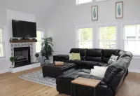 Family friendly home - Just a short walk to the beach! - 4-Star